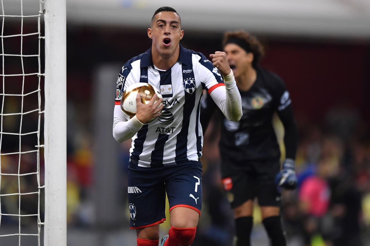Funes Mori remata, en el área chica, el centro de Pabón y revive a Rayados.
