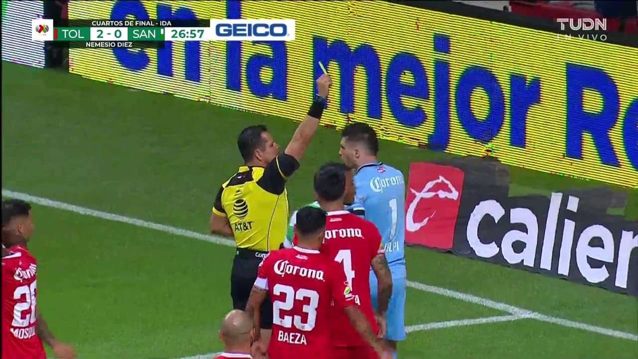 ¡TIRO ATAJADO! disparo por Félix Torres.