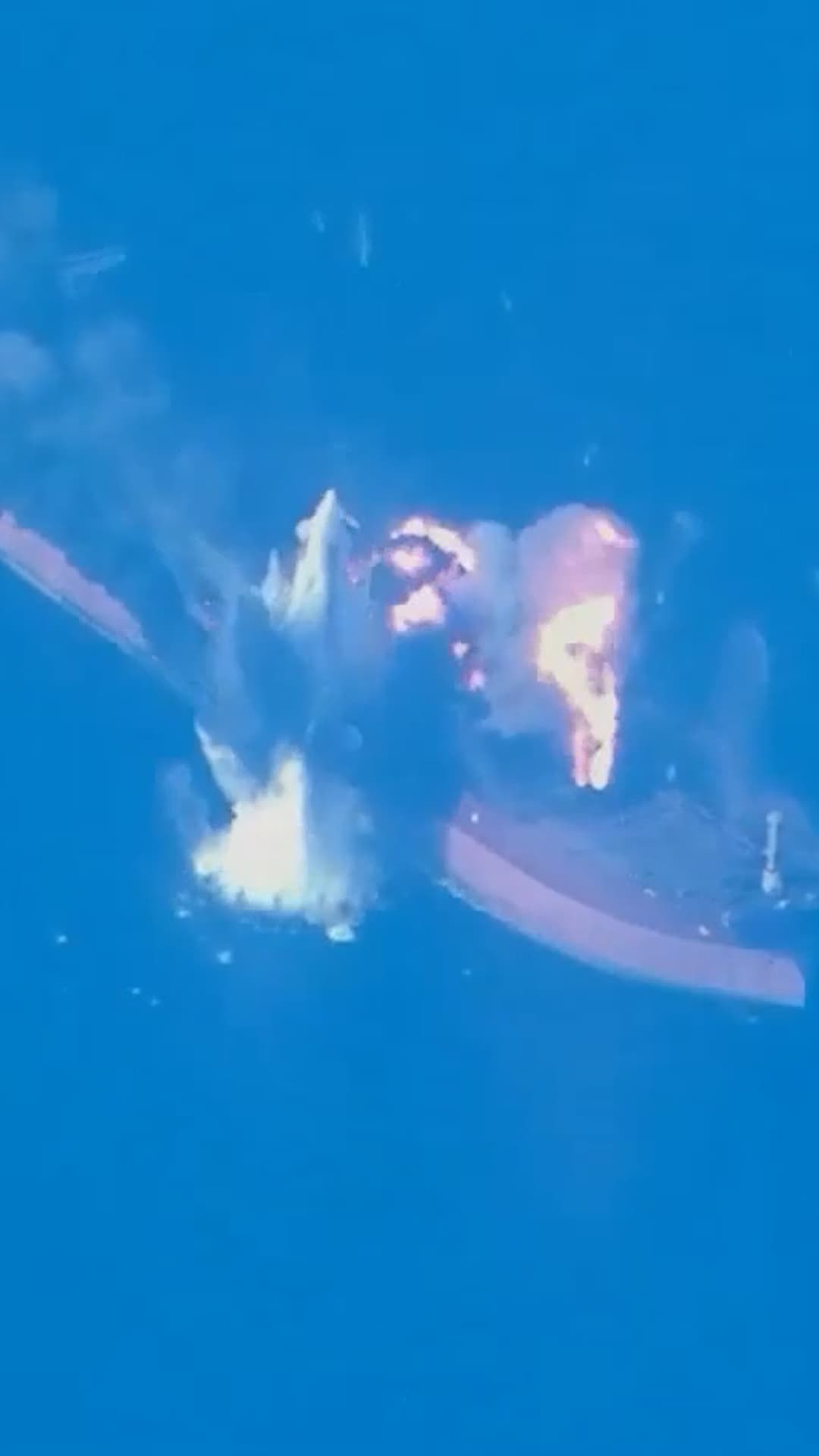 EEUU ataca dos buques petroleros de Irán