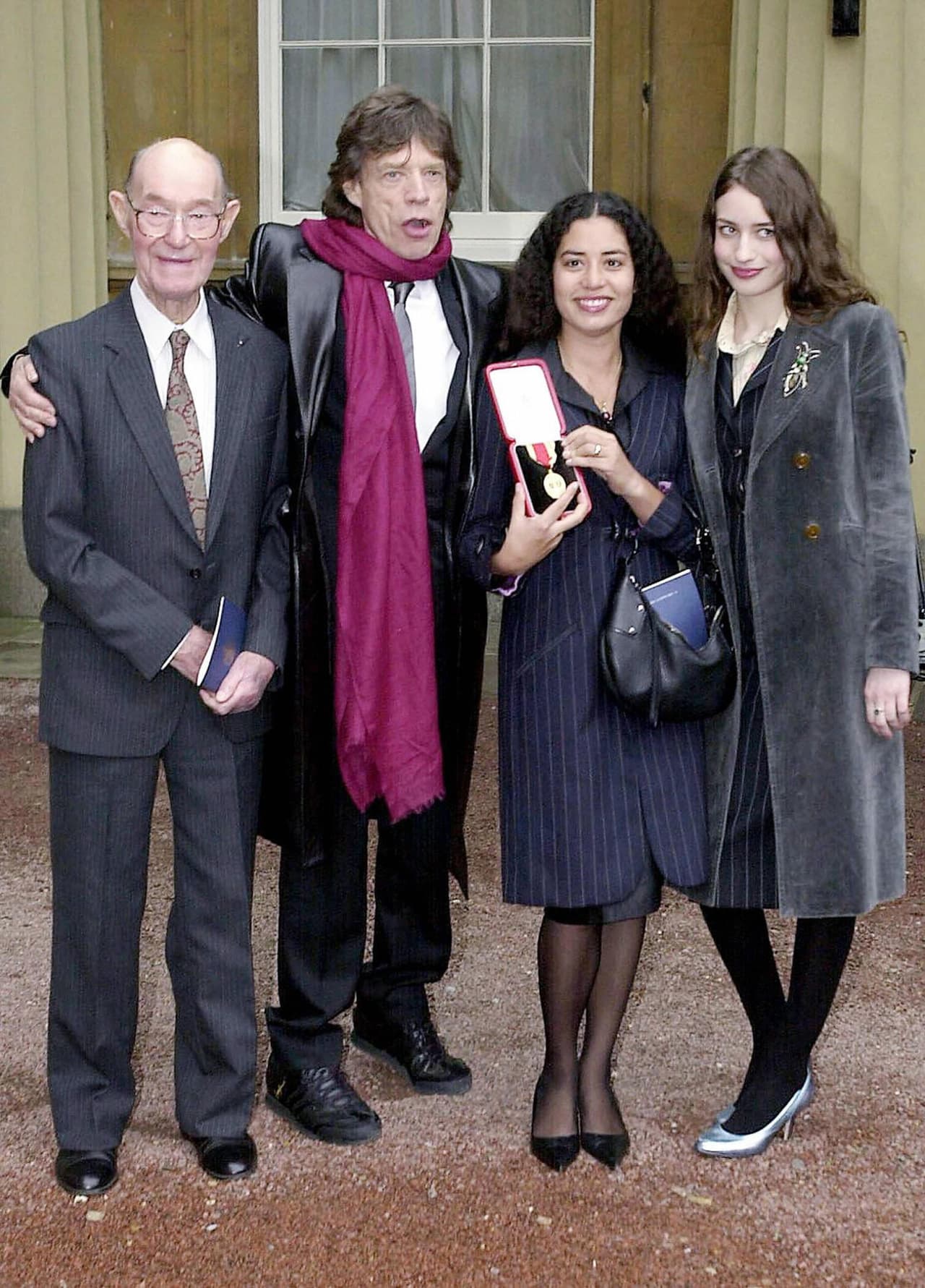 Elizabeth y Karis son dos de sus bellas hijas, todas solidarias, encantadoras y con un impecable gusto por la música, justo como su legendario papá.