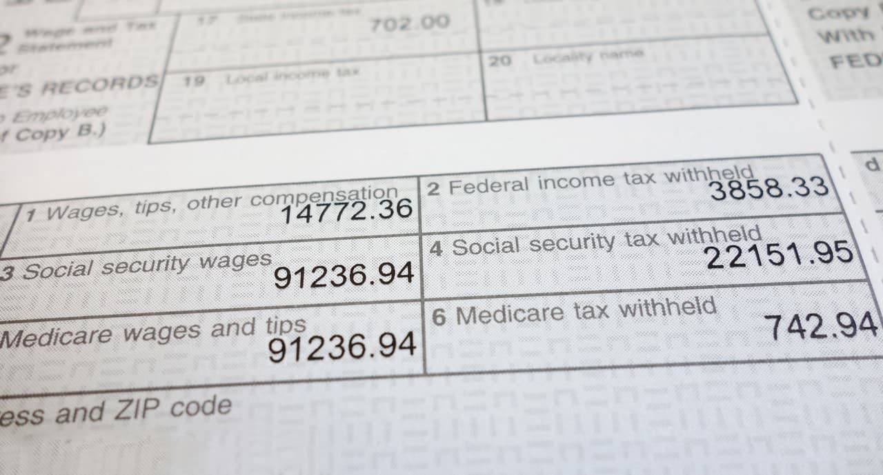 <b>Estima tus ingresos e impuestos retenidos |</b> Si no logras obtener para el plazo límite del 15 de abril los formularios requeridos, el IRS pide que estimes tus ingresos o pagos que ya hayas hecho a esta agencia. "Esa el formulario 4852 para reportar esta información en tu declaración de impuestos federal", dice el IRS.