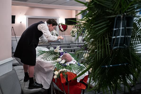 Durante la crisis del coronavirus, ella ha tenido que trabajar desde las 8 am hasta la medianoche.