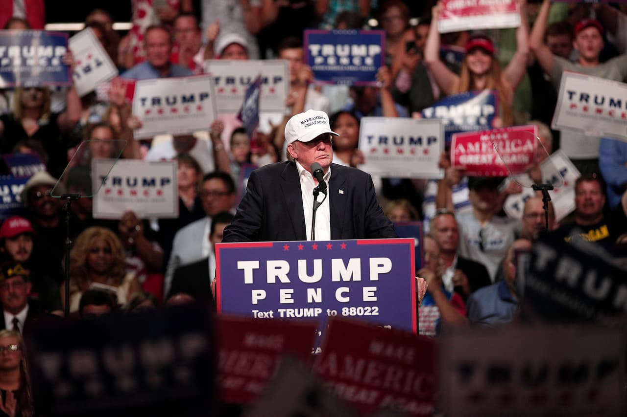 Por qué los intentos de Trump de cortejar el voto negro llegan demasiado tarde    
