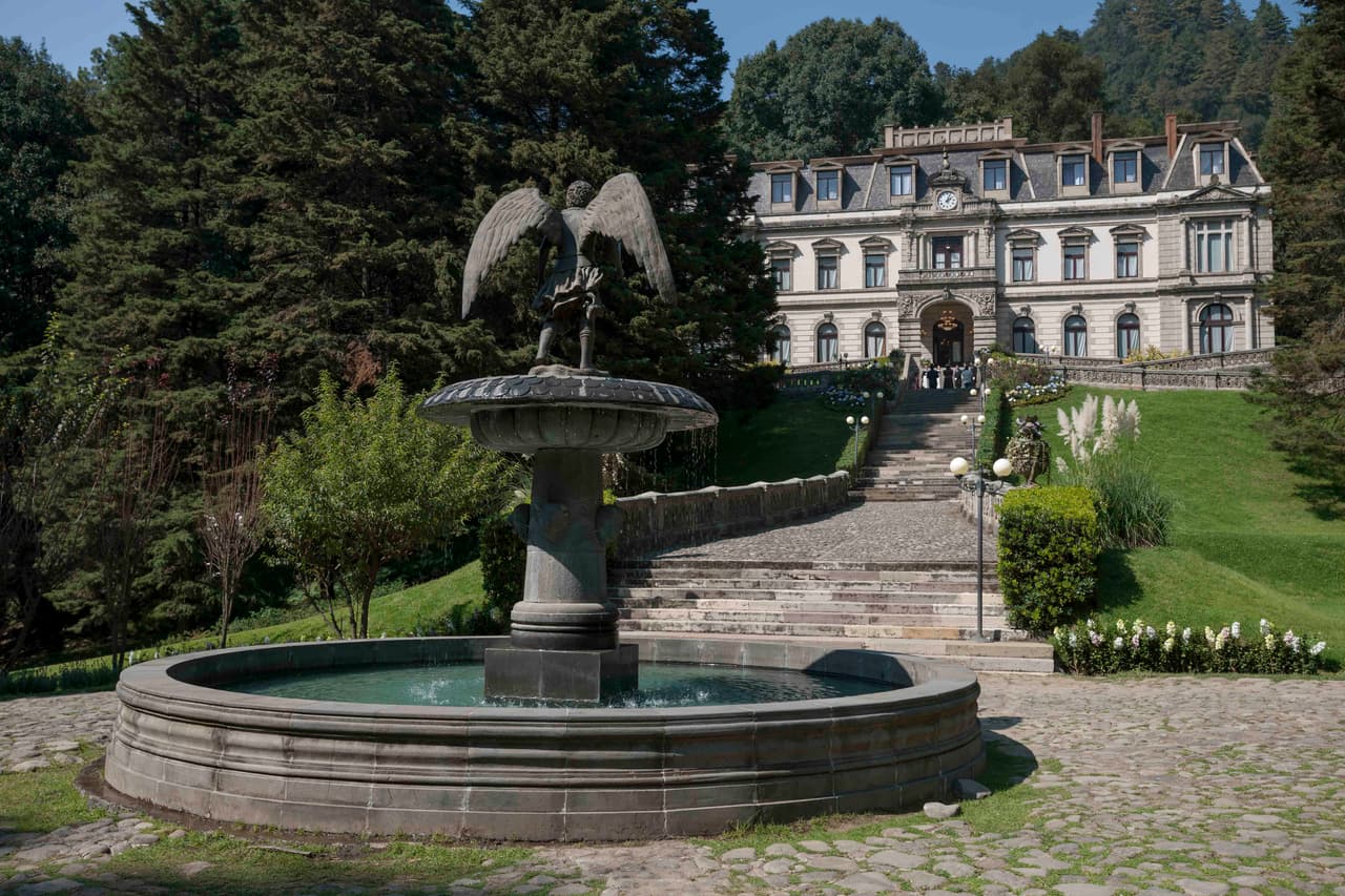 El Hotel de los Secretos está ligado a la familia de Erick Elías