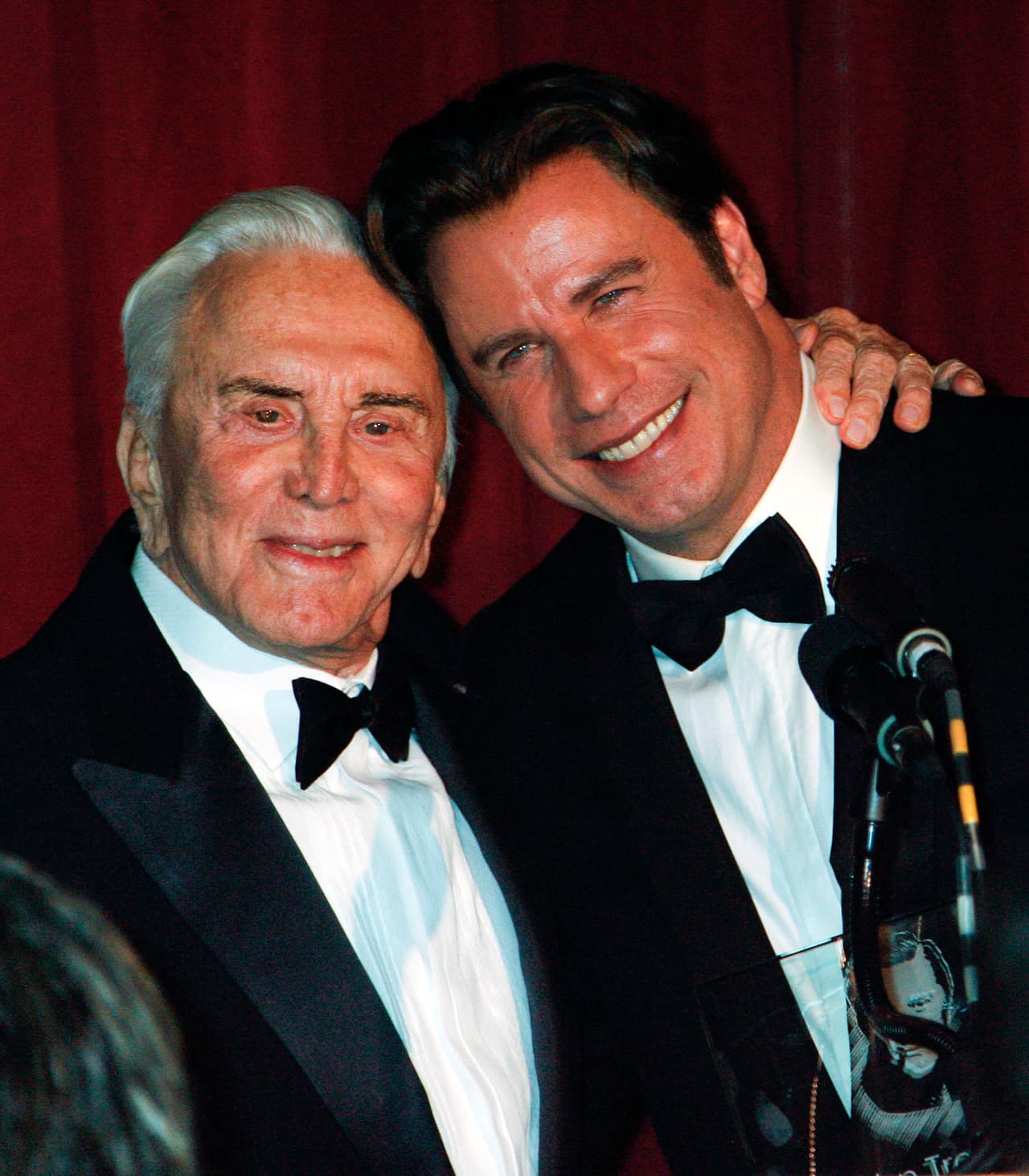En 2007 se presentó el Premio Kirk Douglas a la Excelencia, como parte del Festival Internacional de Cine de Santa Bárbara, California. En esa primera edición lo recibió el actor John Travolta, de manos del propio Douglas.