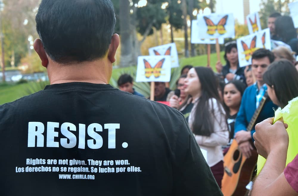 Trump amanece por segundo día consecutivo con duros ataques contra DACA y México