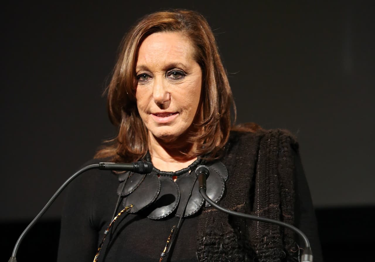 Co-fundó la compañía en 1984.