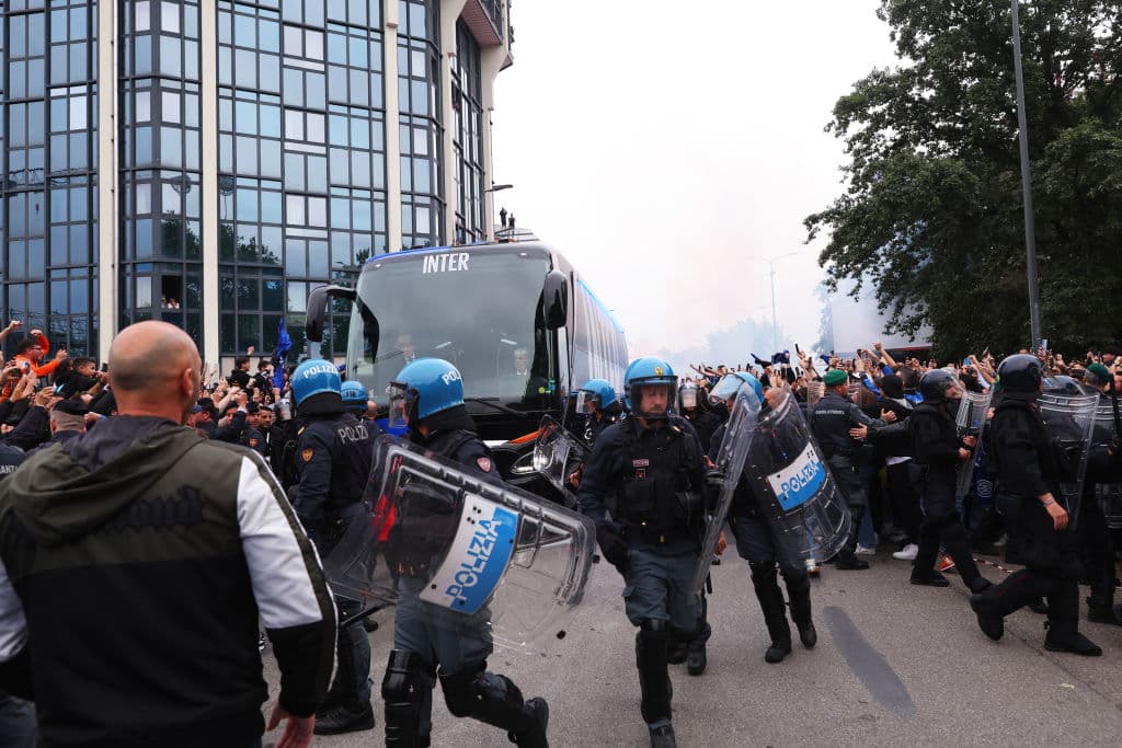 Once aficionados del Unión Berlín detenidos por disturbios en Napoli 