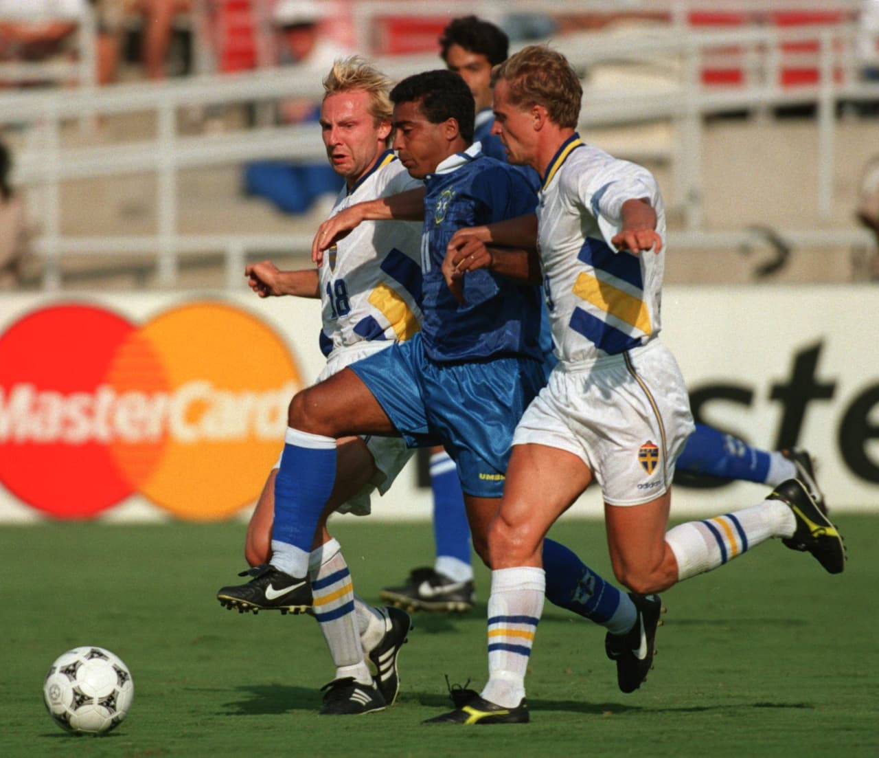 Romario, que fue Balón de Oro del torneo, fue la figura desequilibrante que le amargó el Mundial a Suecia.