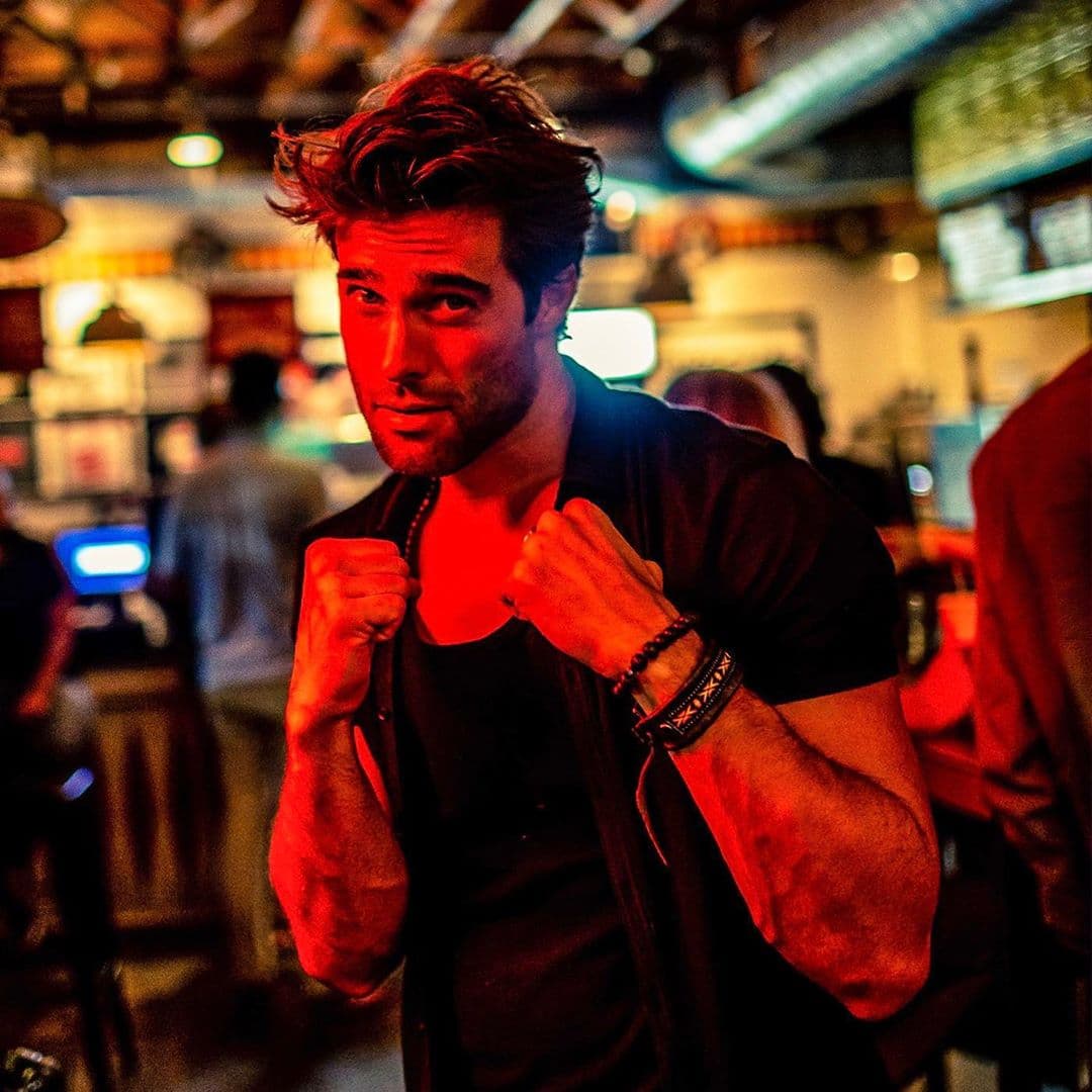 A través de sus redes sociales, el modelo ha compartido algunas declaraciones con relación a este nuevo proyecto.