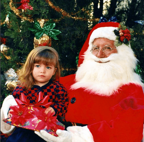 Desde pequeñita siempre fue una niña muy consentida y como se portaba muy bien, seguro Santa le traía cada cosa que había en su carta.