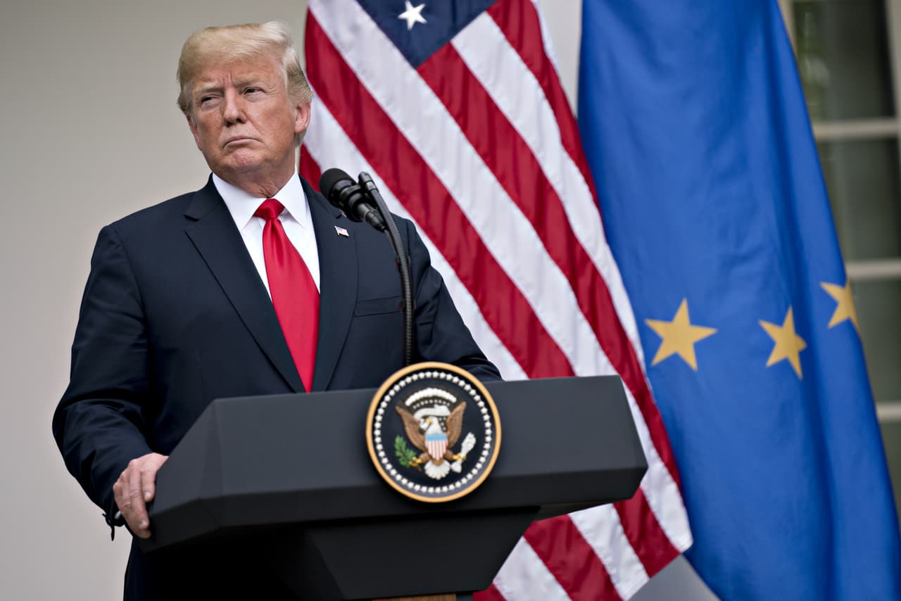 El hombre que más sabe de las finanzas de Trump tendrá que declarar en la investigación al exabogado del presidente, según WSJ