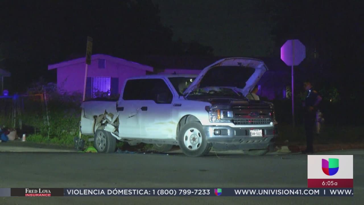 En una mañana con varios incidentes automovilísticos en San Antonio, un hombre y una mujer además terminaron golpeados por un tren.