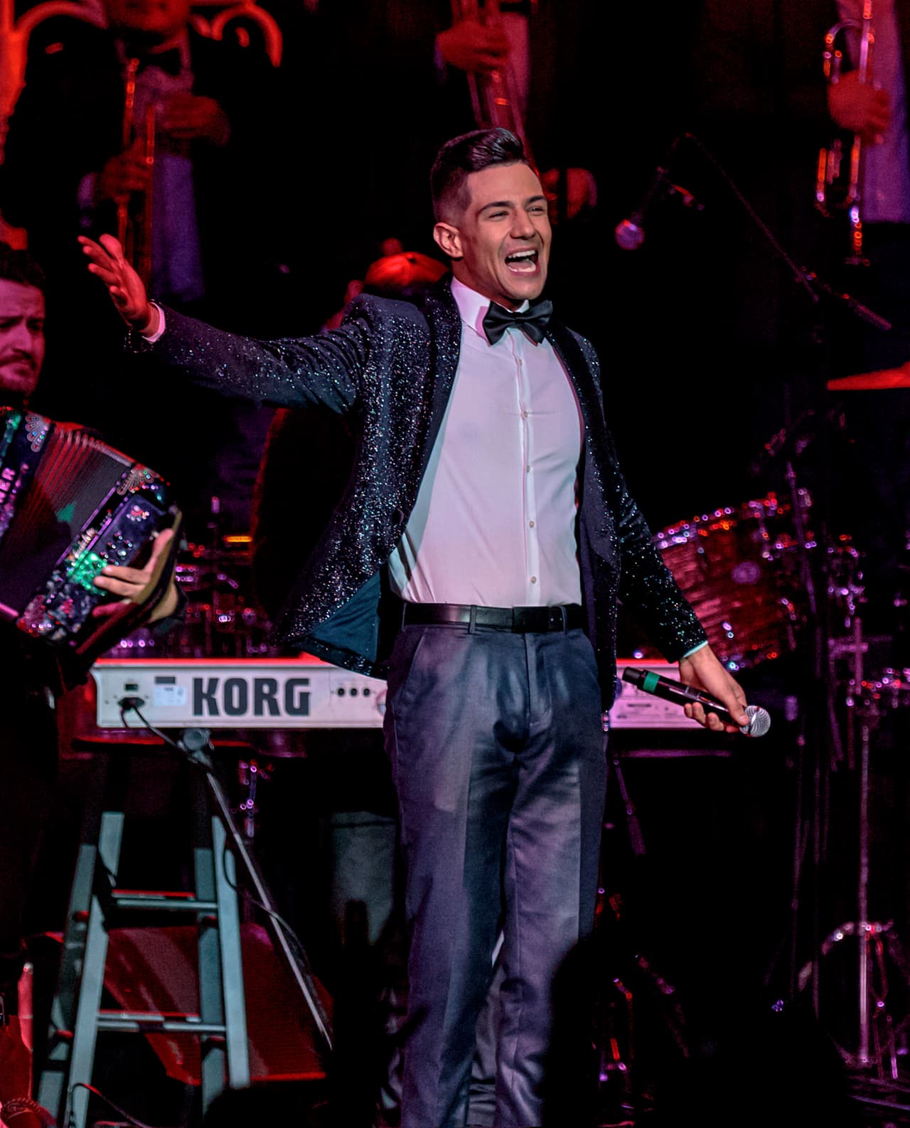 Desbordaba de emoción y no pudo contenerse.