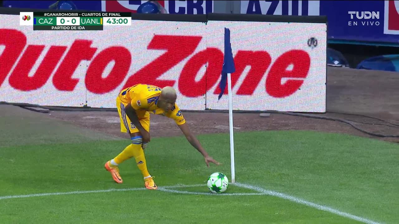 ¡GOOOL! Jesús Dueñas anota para Tigres.