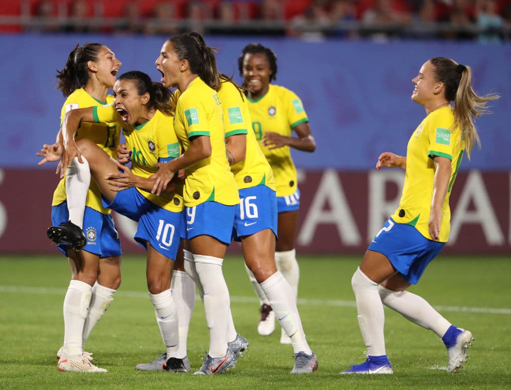 Con gol de penalti de la legendaria Marta, Brasil supera 1-0 a Italia en tenso, entretenido y dramático partido por el Grupo C de la Copa Mundial Femenina Francia 2019.