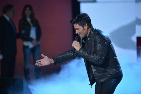 La estrella de Chayanne llenó de música y luz el foro, desde donde encantó ¡y enamoró! a los asistentes. 