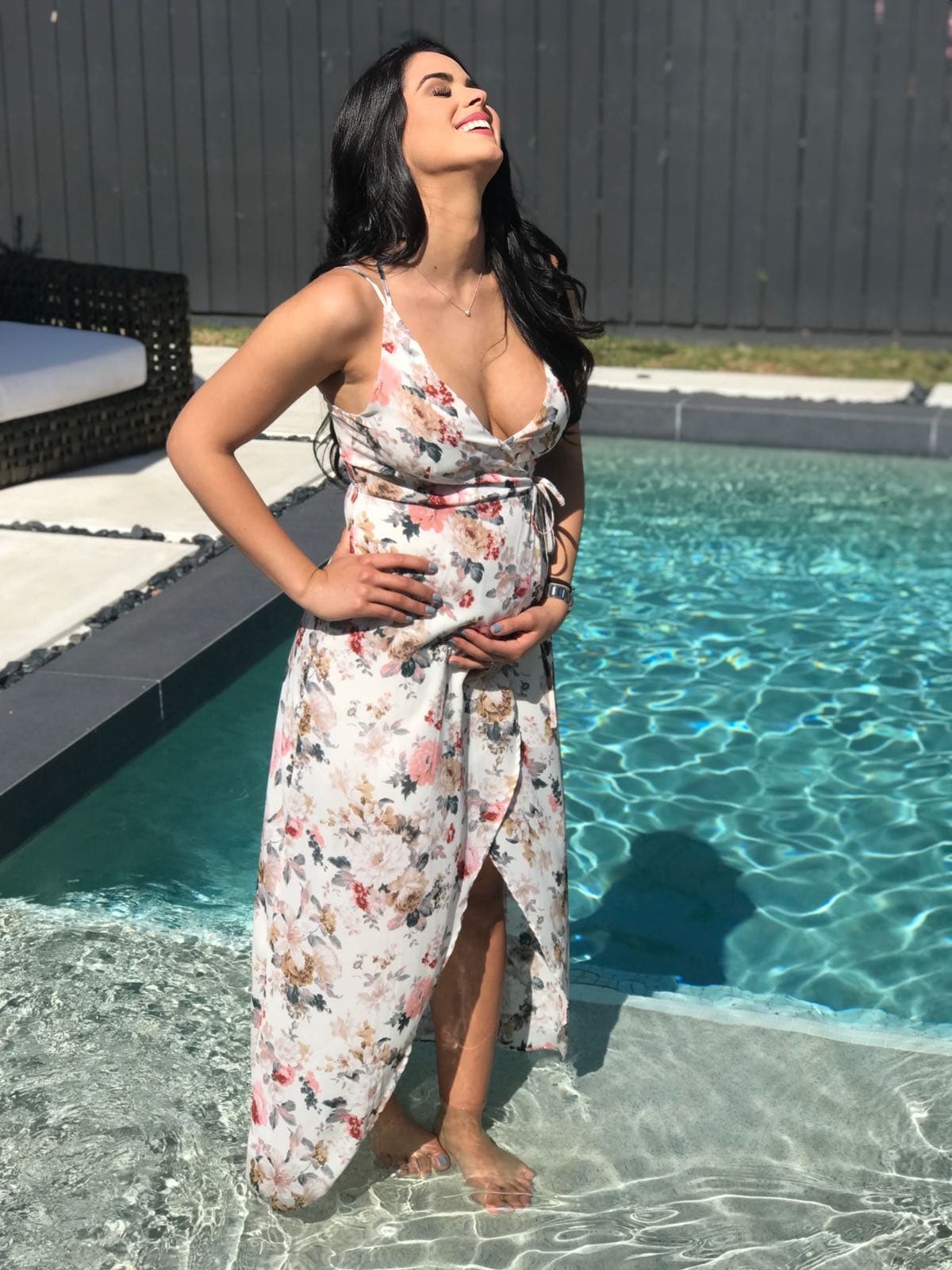 Vanessa de Roide celebra el milagro de la vida como nunca y aunque aún no sabe el sexo de su bebé, ella será igual de feliz si es niño o niña.