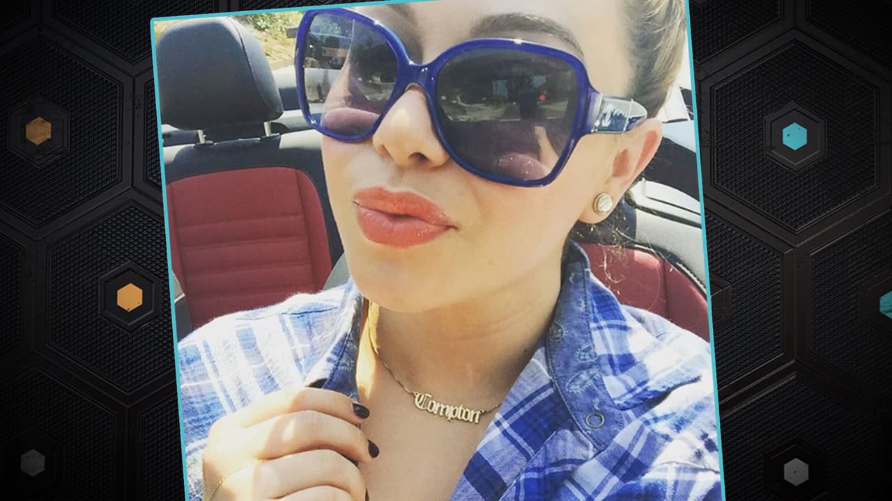 Chiquis es una profesional haciendo la pose del 'duck face' y subiendo las imágenes a sus redes. La razón es que además de ser fan No. 1 del maquillaje, promociona la colección de labiales de su línea de cosméticos Be Flawless. Los tienes en nude, fucsia, rojo y más, ella los modela todos.