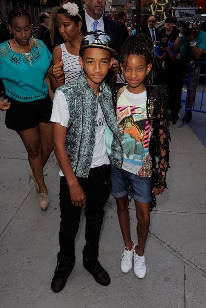 Jaden ganó el año pasado alrededor de $5 millones, 3 de ellos por su participación en la cinta Karate Kid. Willow ganó $4 millones en su corta carrera musical.