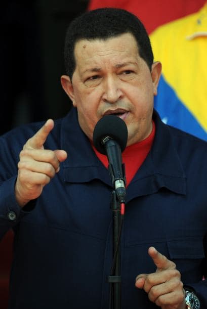 "En 2012, en diciembre, nos tocará elegir no solo al presidente de la República de nuevo, sino también a todos los gobernadores y alcaldes, así que preparémonos (...) vamos a recuperar la gobernación de Zulia el mismo día, y las gobernaciones de Táchira, Miranda, Carabobo, Nueva Esparta", en manos de la oposición, añadió.