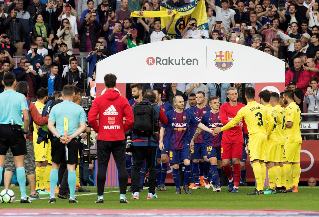 Por eso, el saludo tradicional a los campeones de parte del Villarreal marcó una jornada de respeto de parte del visitante.