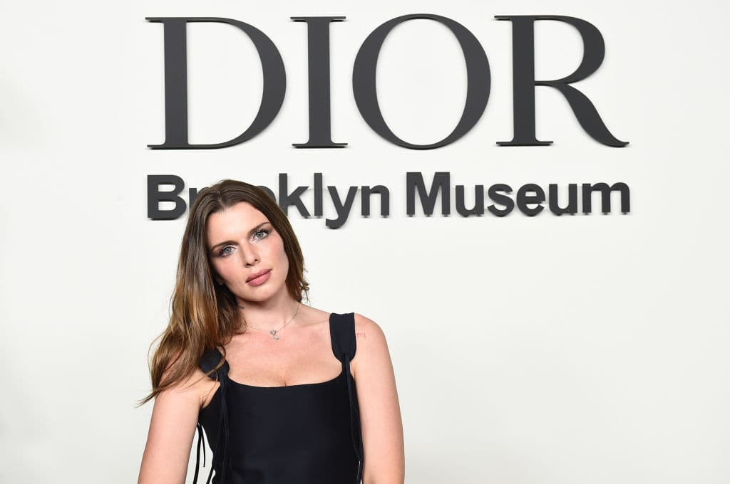 “Este señor me dejó con un bebé de 5 meses y un perro y una casa y TODAS LAS FACTURAS. ¡¡¡Está incorrecto!!! No es justo”, escribió Fox.