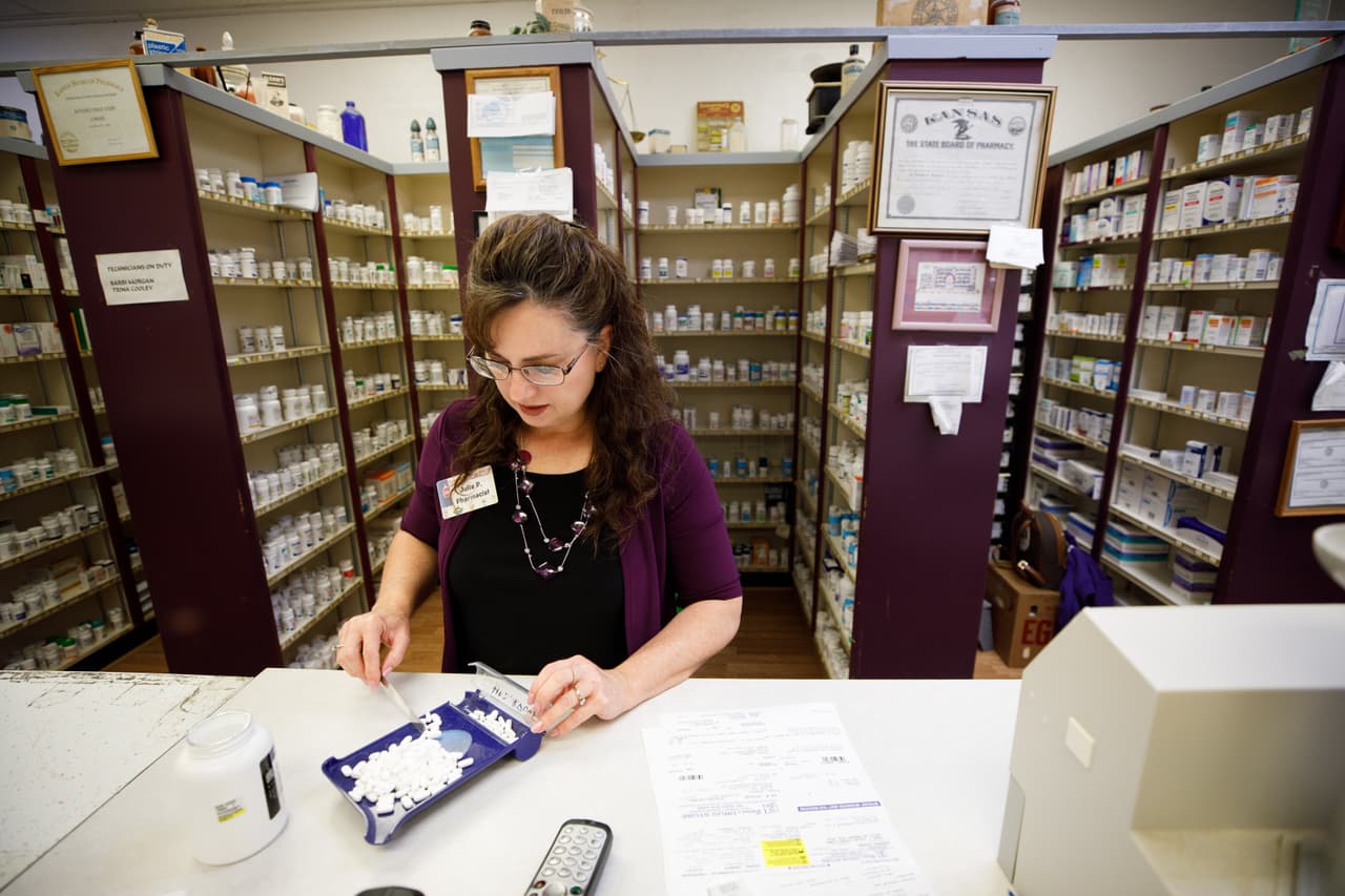 Habiendo vivido en Howard, un pueblo de 650 habitantes, toda su vida, Perkins conoce a todas las personas.