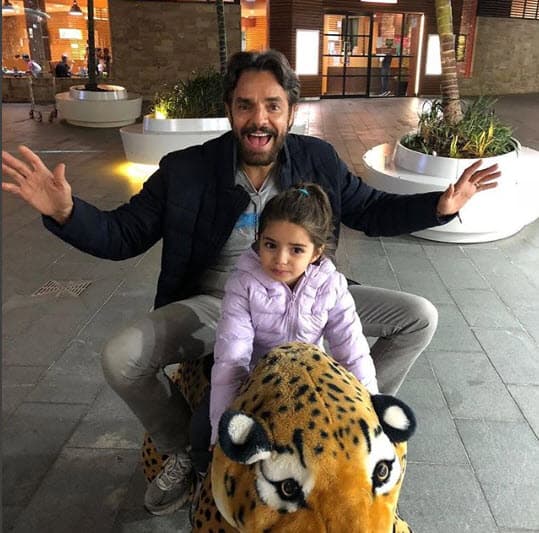 Eugenio Derbez tiene 57 años y no ha perdido el buen sentido del humor que tiene desde que era joven.