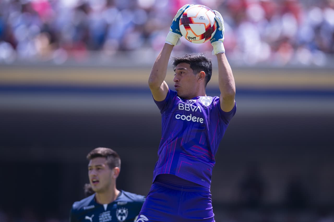 A pesar de haber jugado con 10 futbolistas la mayor parte del juego por la expulsión de Juan Ignacio Dinenno, los Pumas lograron una vital victoria ante Rayados.