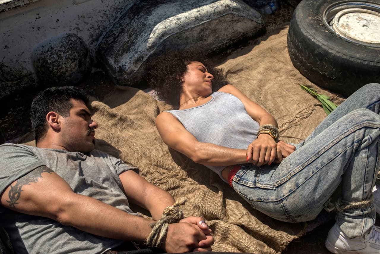 Los dos sabían que nada podría salvarlos de prisión.