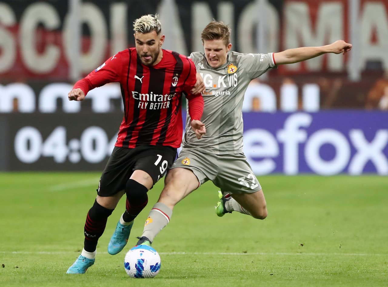 Milan derrotó 2-0 al Genoa del mexicano Johan Vásquez en la Jornada 33 con tantos de Rafael Leao y Junior Messias.