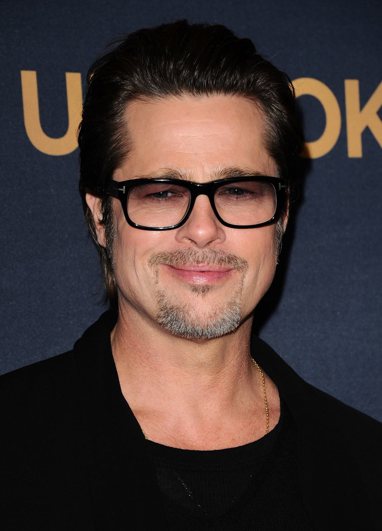 De acuerdo con la entrevista, el protagonista de 
<b><a href="https://www.youtube.com/watch?v=znTLzRJimeY" target="_blank">'Troya'</a></b> debió pasar un año y medio en la organización Alcohólicos Anónimos tras 
<b><a href="https://www.univision.com/entretenimiento/brad-pitt-y-angelina-jolie-quieren-cuatro-bodas-video/embed?simple" target="_blank">la ruptura que vivió con Jolie. </a></b>