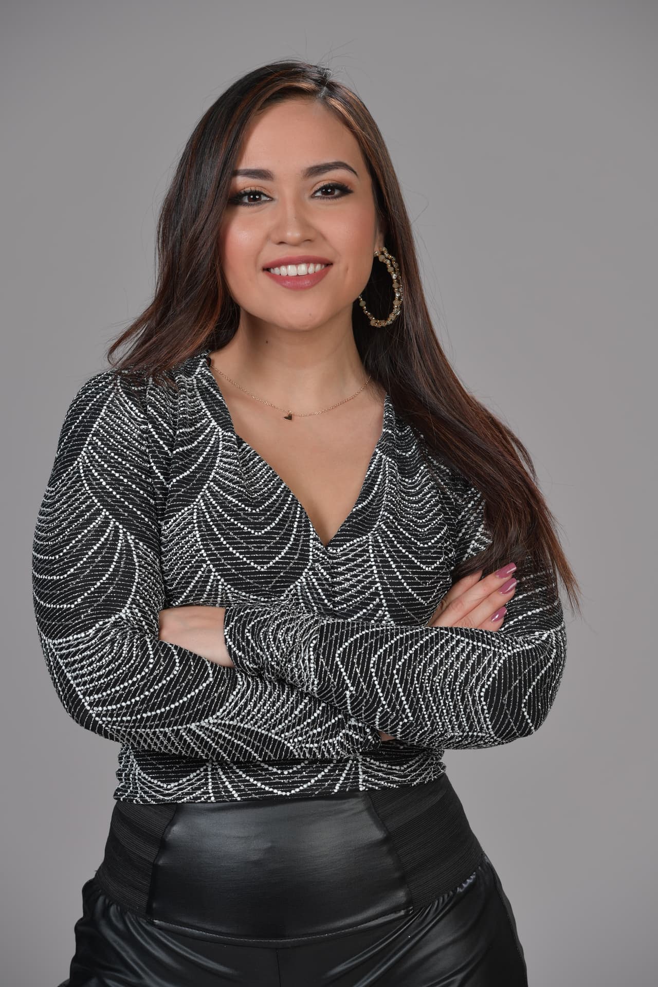 <a href="http://www.univision.com/shows/la-reina-de-la-cancion/veronica-rosales-en-la-reina-de-la-cancion">Verónica Rosales</a> ha sido consistente durante la competencia, por lo que se ganó su lugar en los shows en vivo.