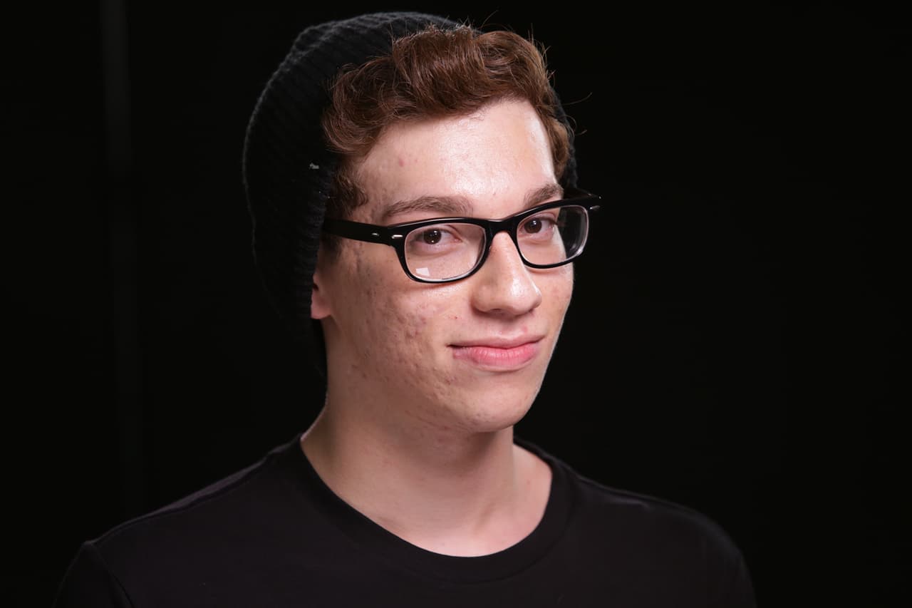 Ezequiel Cárdenas, José Tuñón, Kevin González, Jason Medina y Sebastián Cabrera interpretaron Jealous.