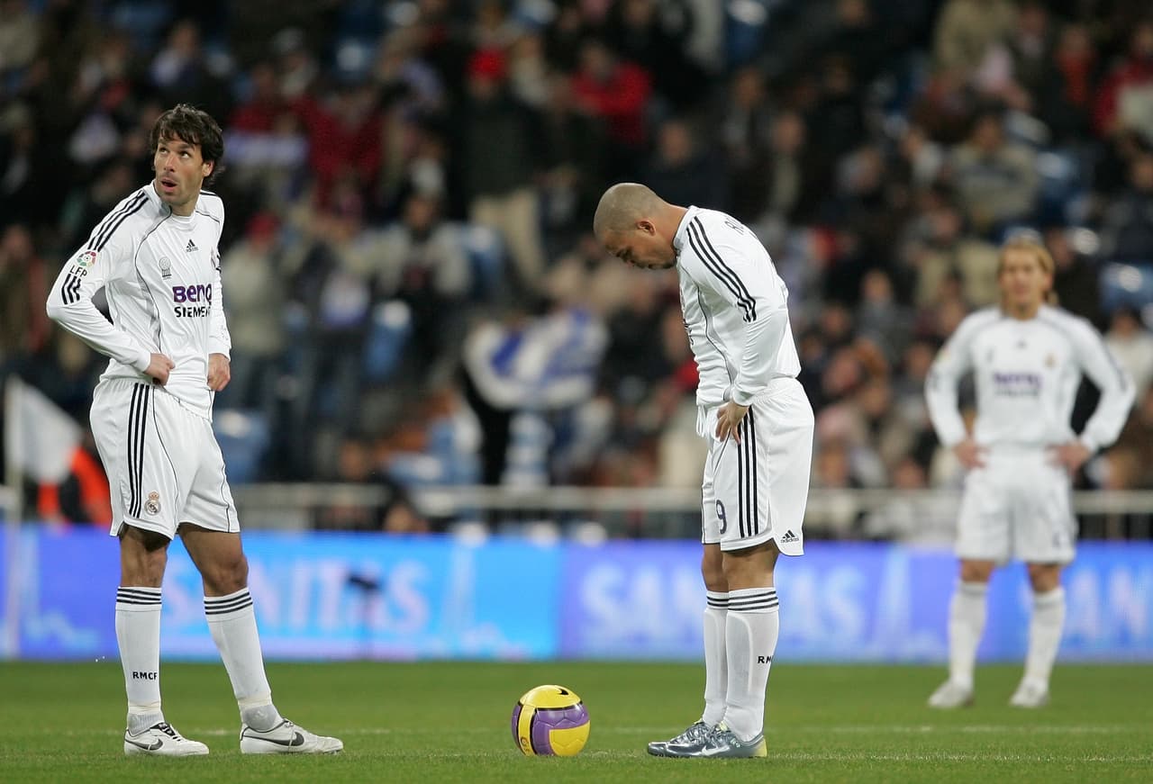 Van Nistelrooy desmiente crítica de Capello a Ronaldo Nazario