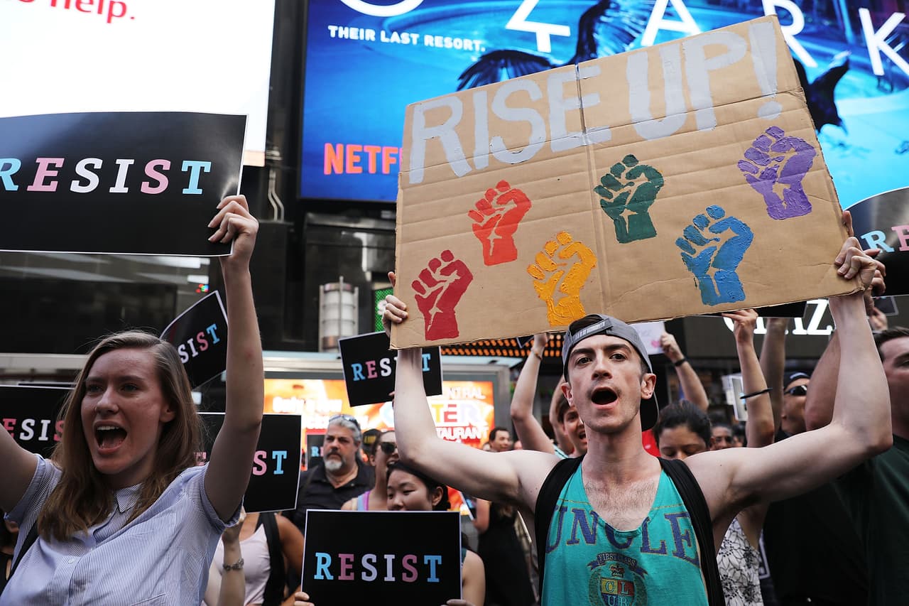 Protesta en julio de 2017 en Nueva York contra la limitación de personas trangénero en las Fuerzas Armadas
