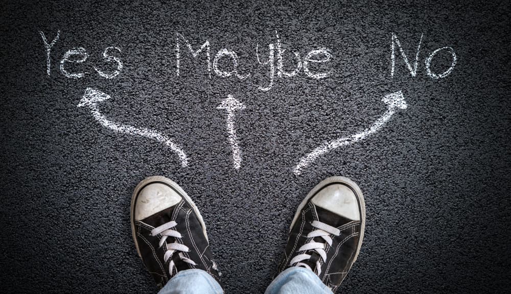 <h3 class="cms-H3-H3">Libra en el mes de Géminis</h3>
<br>Estarás más seguro de ti mismo, pero los primeros días de junio habrá ciertos estados de indecisión, las famosas indecisiones libranas, frente a ti se abrirán distintas opciones o caminos nos sabrás si andar por uno o por otro, en estos momentos es cuando tienes que poner en marcha tu intuición, tu experiencia puesto que las decisiones que tomes en esa etapa dependerán mucho lo que logres el resto del año.
<br>