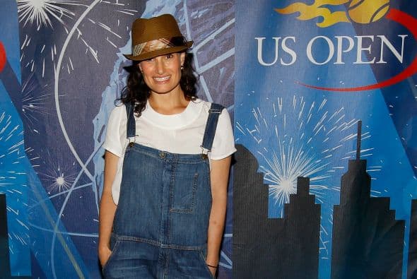 Idina Menzel será quien cante el Himno en el Super Bowl XLIX