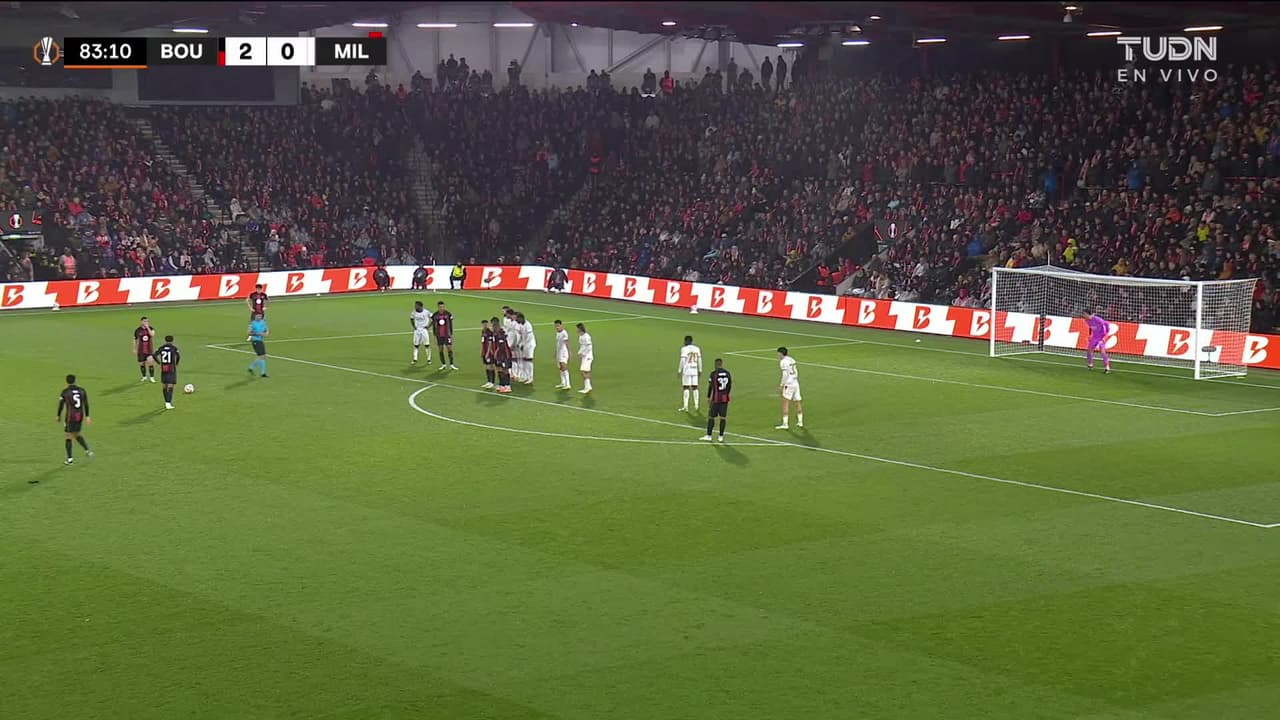 ¡GOL!  anota para Bournemouth. Amine Adli