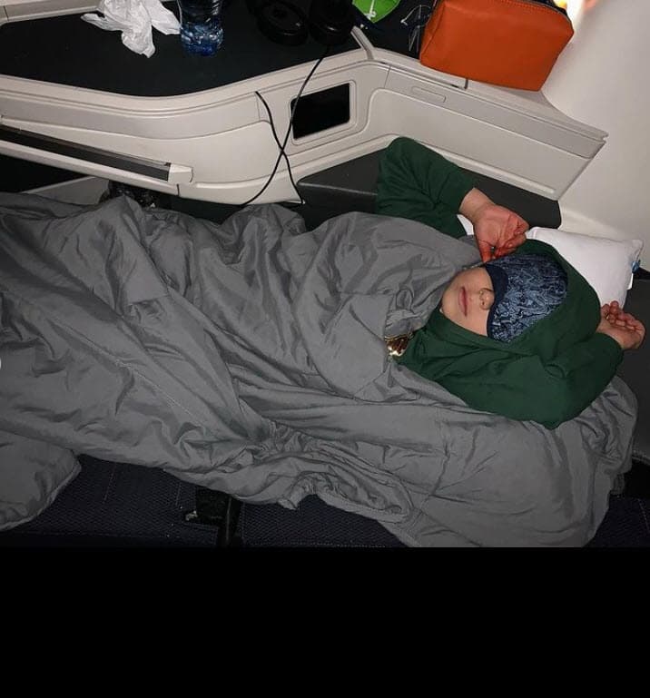 La actriz documentó en redes desde el momento del vuelo, incluso, dijo que el cambio de horario la sigue afectando.
<br>