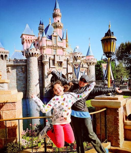 Thalía y su esposo Tommy Mottola llamaron a su primera hija Sabrina Sakaë, que significa princesa y prosperidad.