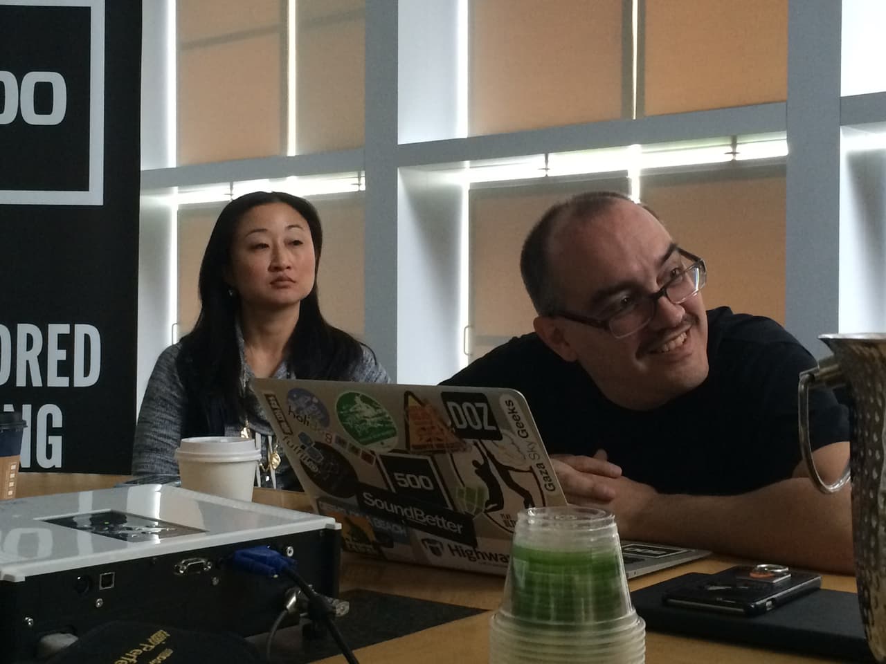 Christine Tsai y Dave McClure, socios del fondo y aceleradora 500 Startups