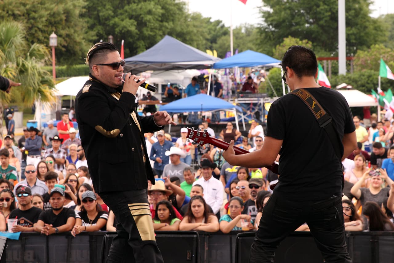 Tremenda fiesta mexicana con los colores, sabores y olores de nuestra tierra.