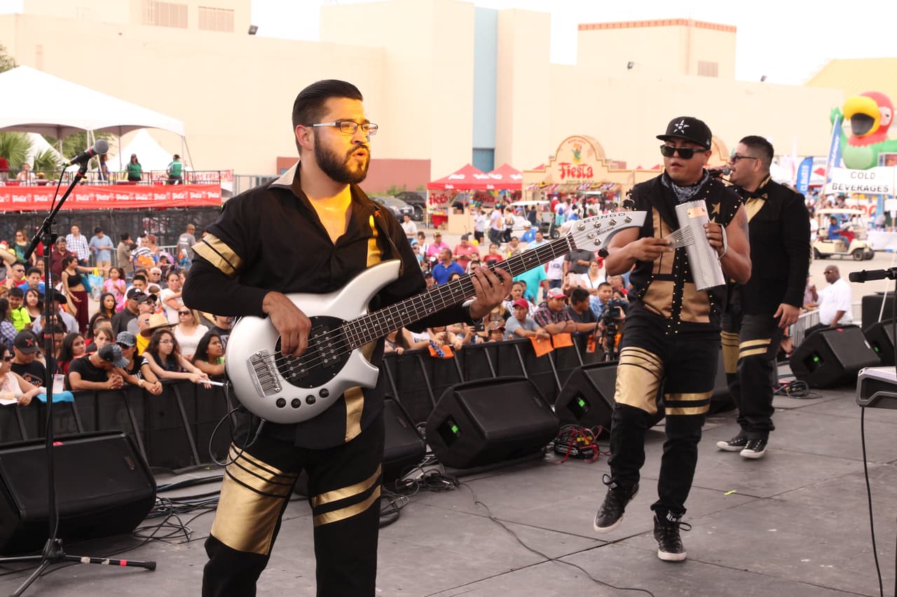 Tremenda fiesta mexicana con los colores, sabores y olores de nuestra tierra.