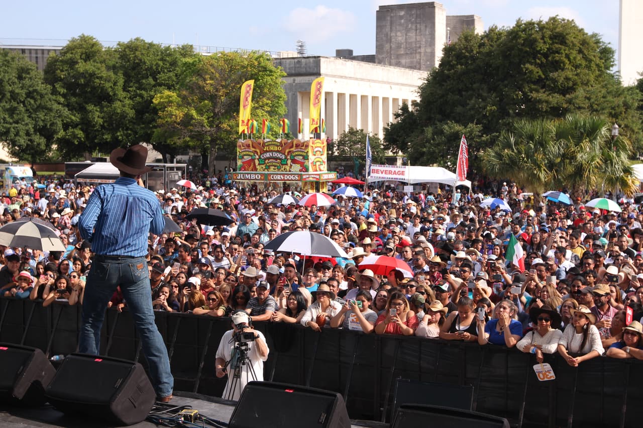 Tremenda fiesta mexicana con los colores, sabores y olores de nuestra tierra.