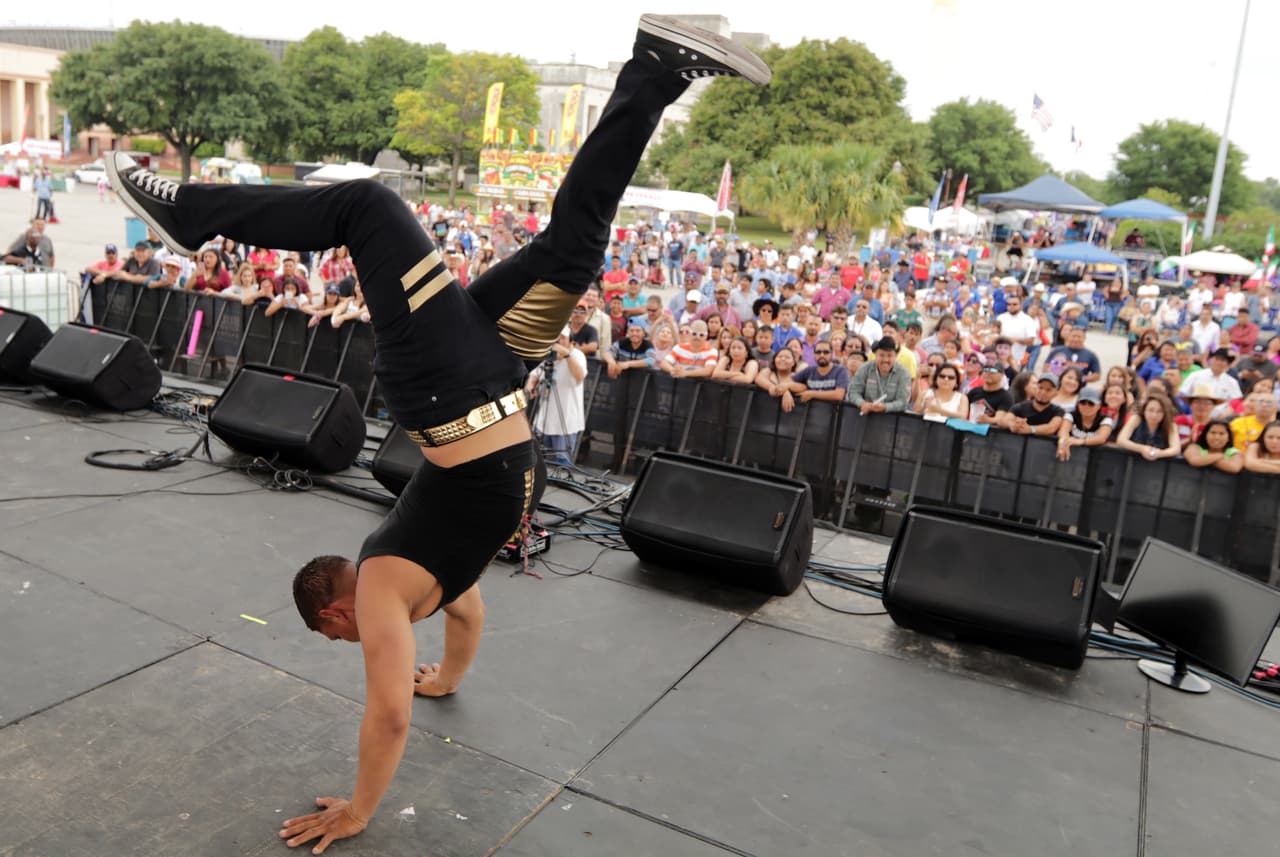 Tremenda fiesta mexicana con los colores, sabores y olores de nuestra tierra.