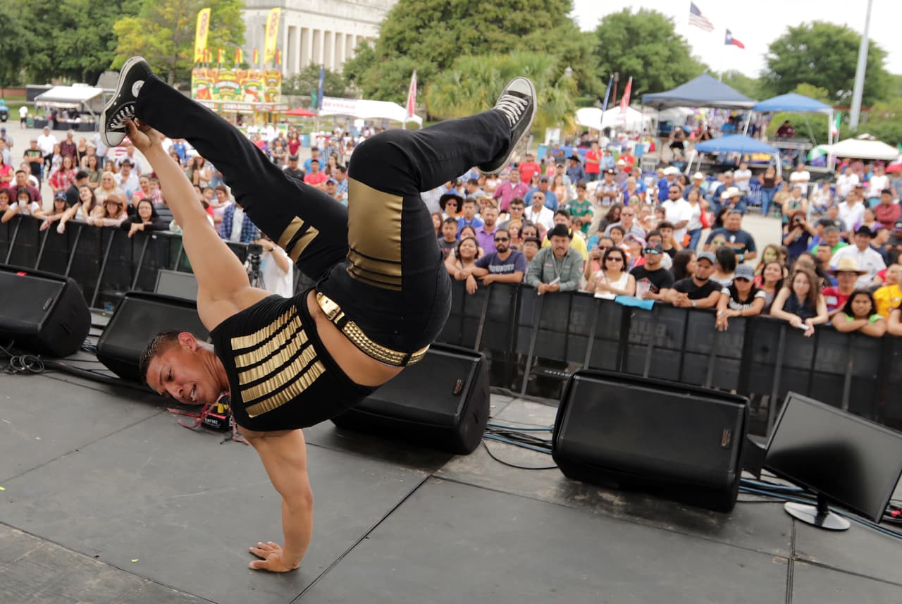 Tremenda fiesta mexicana con los colores, sabores y olores de nuestra tierra.