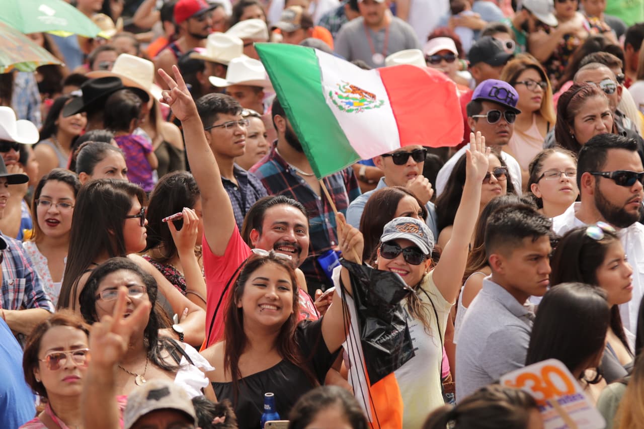 Tremenda fiesta mexicana con los colores, sabores y olores de nuestra tierra.