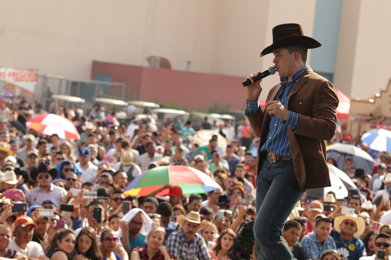 Tremenda fiesta mexicana con los colores, sabores y olores de nuestra tierra.